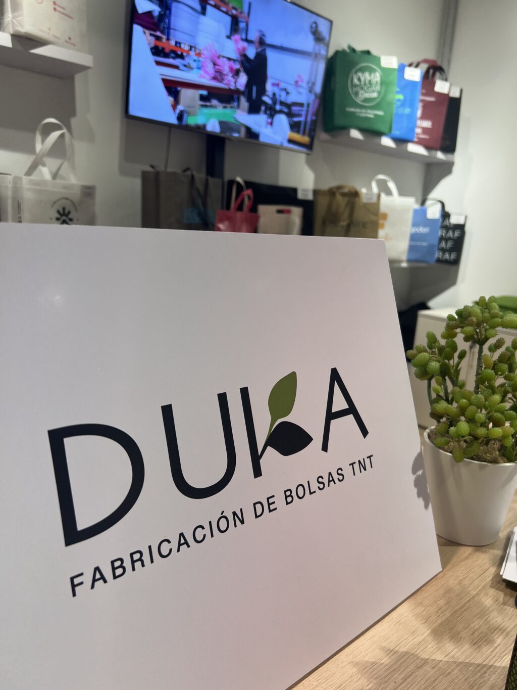 DUKA BAG EN FIMI 2025